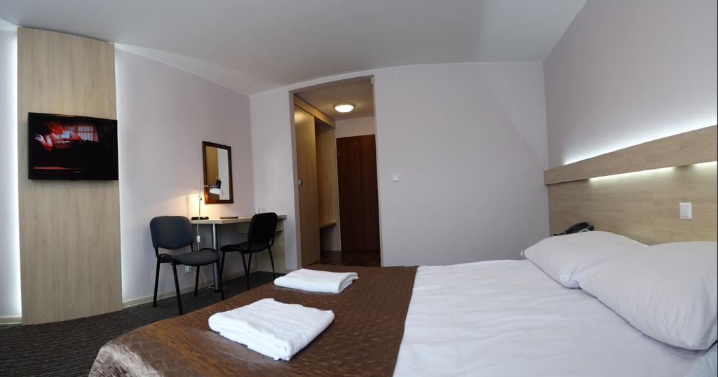 Hotel Junior Zamosc  Room photo