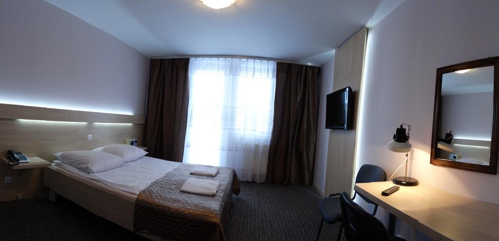 Hotel Junior Zamosc  Room photo